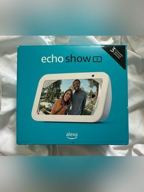 NWB Amazon Echo Show 5 (3rd Gen) Smart Display
